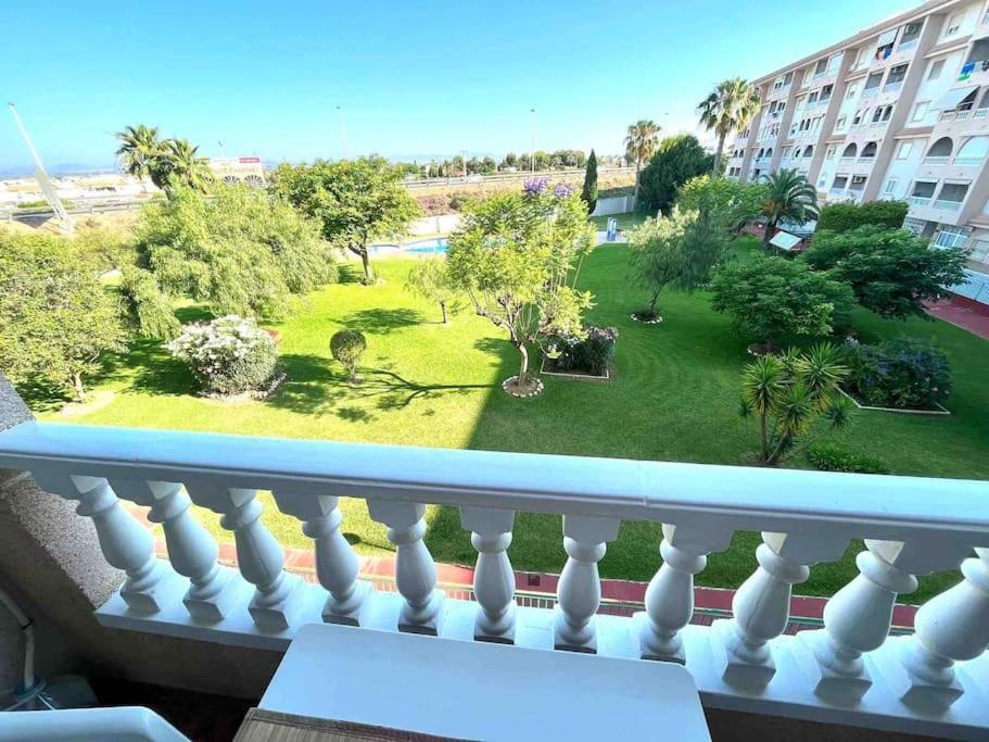 Casa Di Mateo With Garden View And Swimming Pool Leilighet Torrevieja Eksteriør bilde